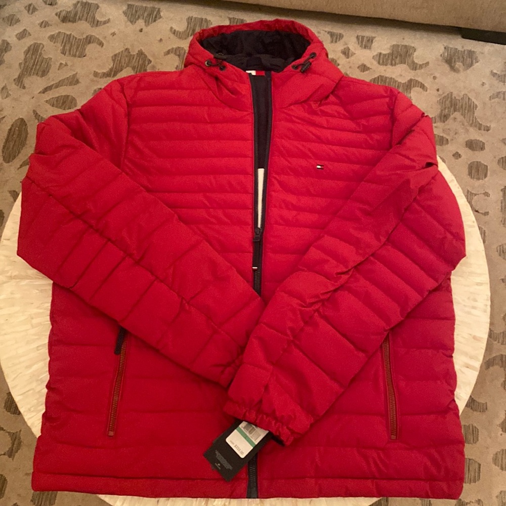 NWT Men’s winter coat. Tommy Hilfiger. Size large